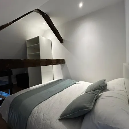 Le Repos De La Meuse ジヴェ