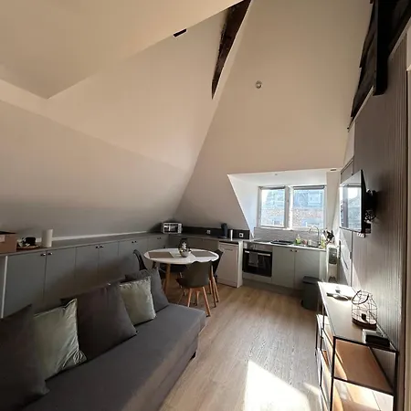 Le Repos De La Meuse ジヴェ